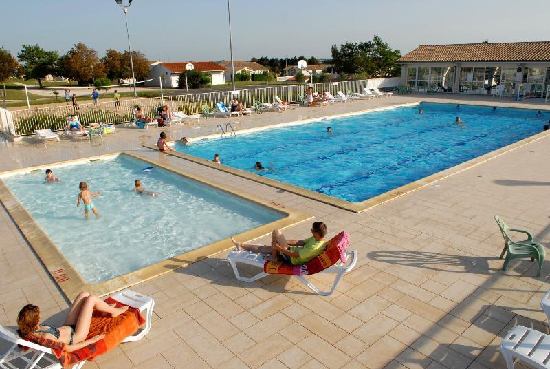 Azureva Fouras Aparthotel Ngoại thất bức ảnh